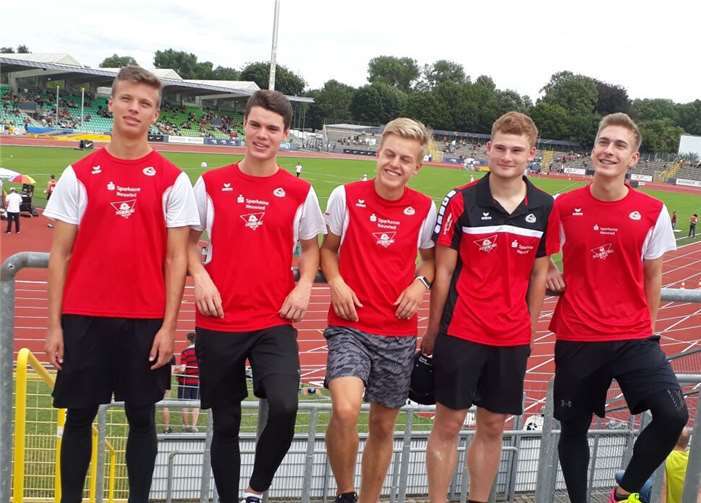 Die 4x100 m Staffel der männlichen Jugend U18 mit Ersatzläufer wurde leider disqualifiziertprivat