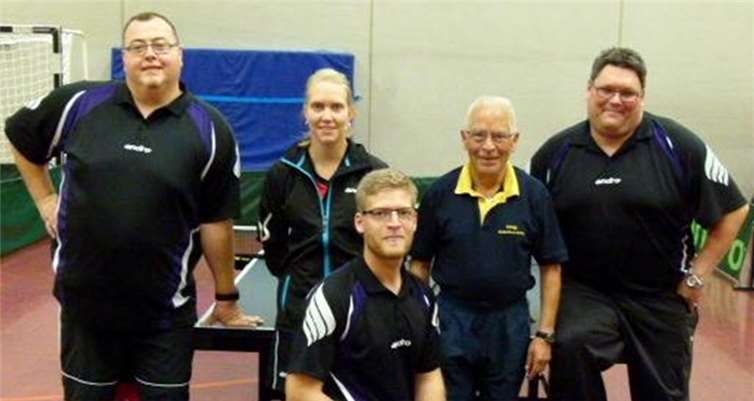 Die 5. Mannschaft behauptete sich knapp gegen die TTF Asbacher Land (v.l.n.r.:): Patrik Kreiser, Stephanie Rech, Frank Peters, Alois Pung und Marco Schneider.privat