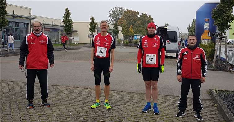 Die 5 km–Starter in Föhren: Hohl, Berke, Krämer und Penner.