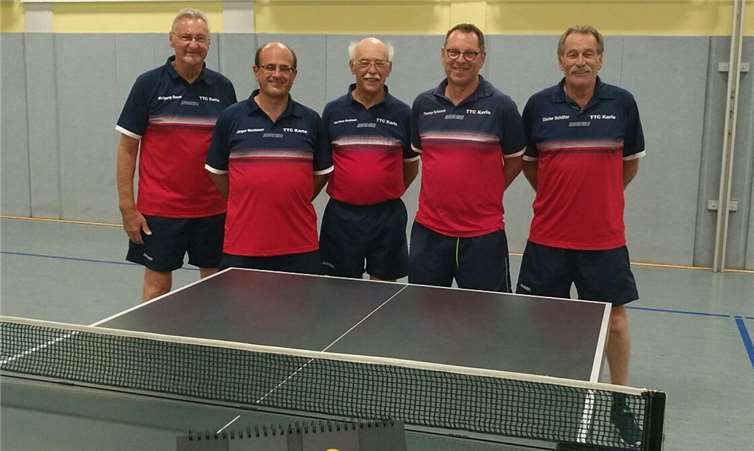 Die 6. Mannschaft, in der ursprünglichen Besetzung, freut sich über den Klassenerhalt. Das Foto wurde vor den Kontaktbeschränkungen wegen der Corona-Pandemie aufgenommen. Foto: privat