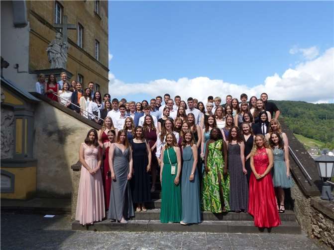 Die 69 Abschlussschülern*innen.  Foto: Realschule Calvarienberg
