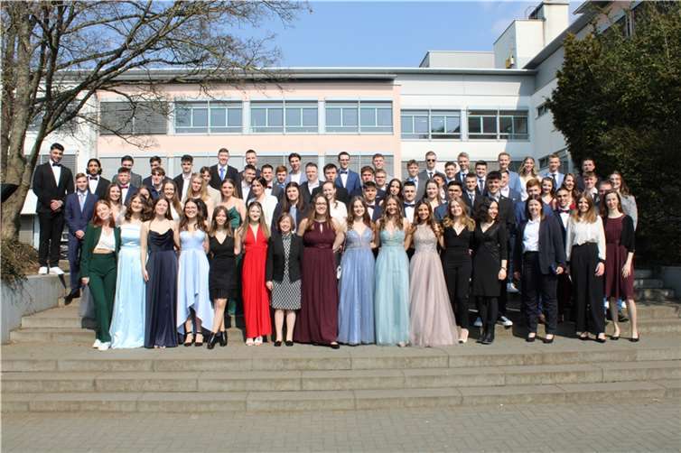 Die 72 Abiturientinnen und Abiturienten des Gymnasium Bendorf.  Fotos: Gymnasium Bendorf