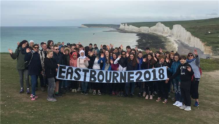 Die 74 Schülerinnen und Schüler wurden in Gastfamilien in Eastbourne aufgenommen.