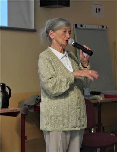 Die 84-Jährige zog die Zuhörer auch mit ihrer Lebensfreude in ihren Bann.