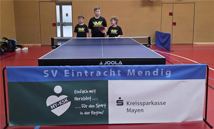 Die 9:1-Sieger v. l.: Emil Kettner, Nils Huß und Til Gumenscheimer. Foto: Michael Schreiber