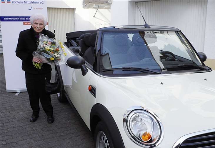 Die 93-jährige Gülserin Susanne Hermans hat sich schon immer für Menschen in Not eingesetzt.privat