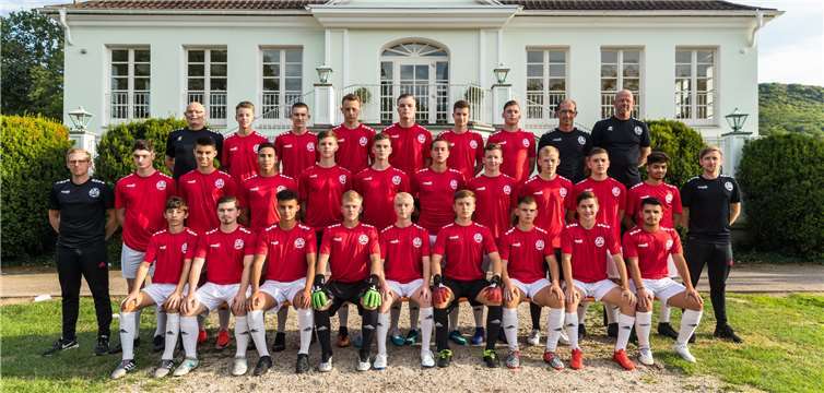 Die A-Junioren des Ahrweiler BC mussten sich dem starken Tabellenführer Sportfreunde Eisbachtal mit 0:3 geschlagen geben. Foto: Andreas Ennenbach / Ennenbach-Photography