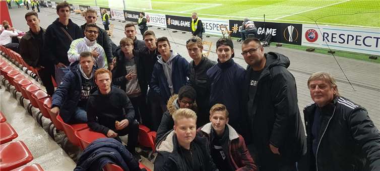 Die A-Junioren im Stadion in Leverkusen.privat
