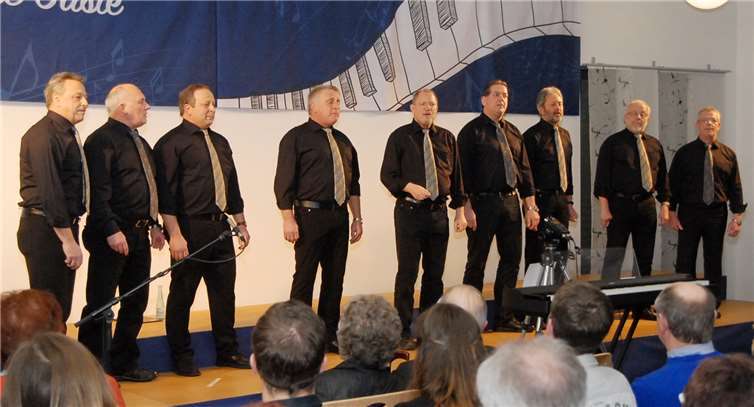 Die A capella-Formation des MGV „Concordia“ sang „Yesterday“ von den Beatles, „Männer“ von den Bläck Fööss und „Rama Lama Ding Dong“ von The Edsels.