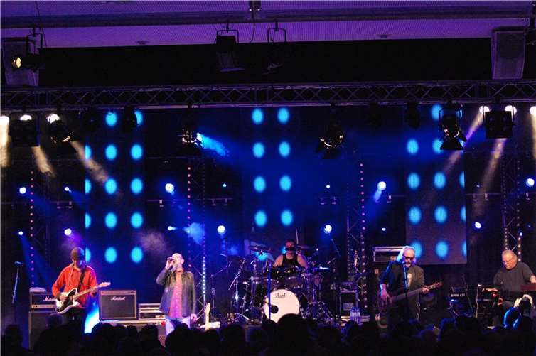 Die AG Rock e.V. kann sich freuen: In diesem Jahr findet das 30. Bendorfer Weihnachtsrock Festival statt.privat