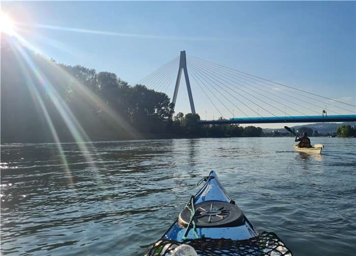 Die Abendsonne begleitete die Paddler.  Foto: privat