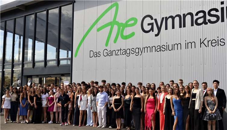Die Abiturientia 2023 des Are-Gymnasiums.  Foto: Hubert Ewers