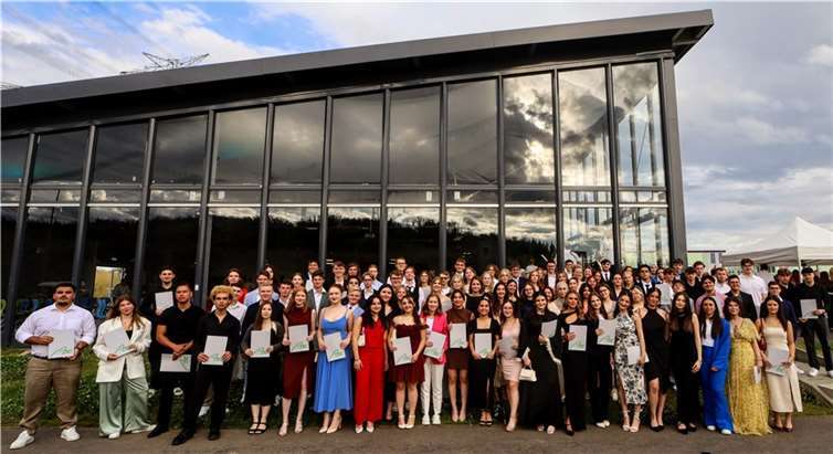 Die Abiturientia 2024 des Are-Gymnasiums. Foto: Hubert Ewers