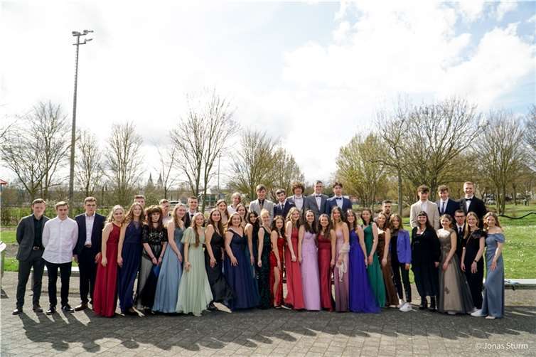 Die Abiturientinnen und Abiturienten 2023.  Foto: Jonas Sturm