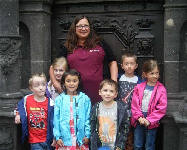 Die Abschlussfahrt führte zum Schloss Bürresheim, wo eine kindgerechte Führung stattfand.