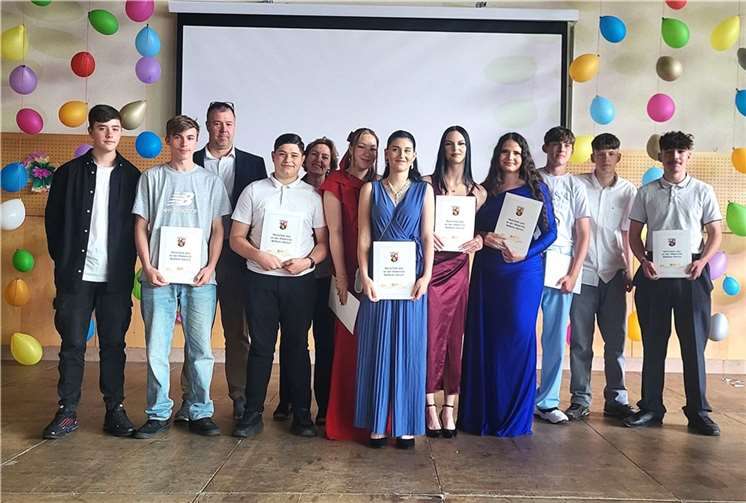 Die Abschlussklasse B9a.