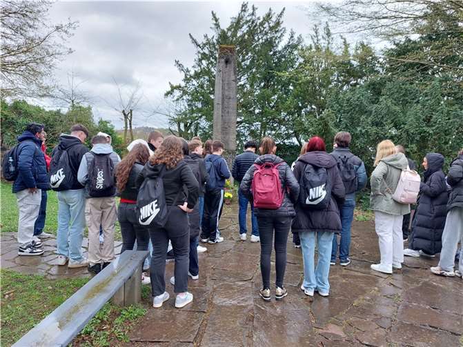 Die Abschlussschüler der Realschule plus auf der Karthause in der Gedenkstätte Hadamar. Foto: privat