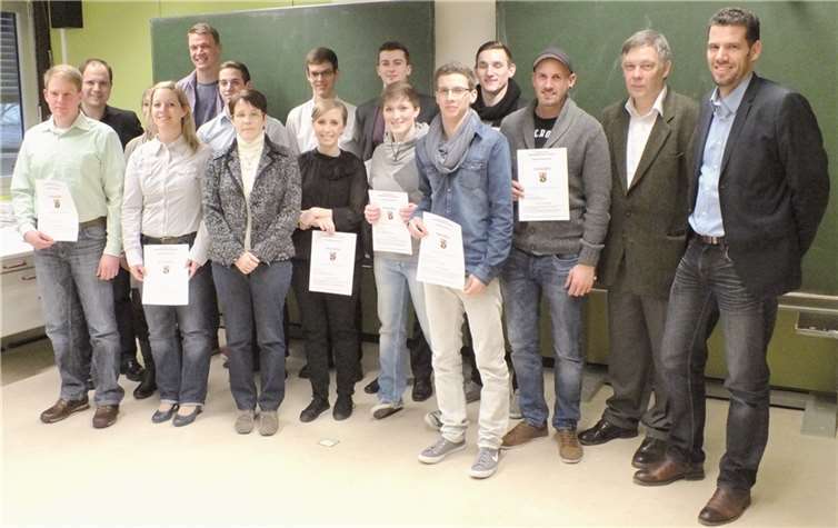 Die Absolventen haben nun die Möglichkeit, an einer Fachhochschule zu studieren. privat
