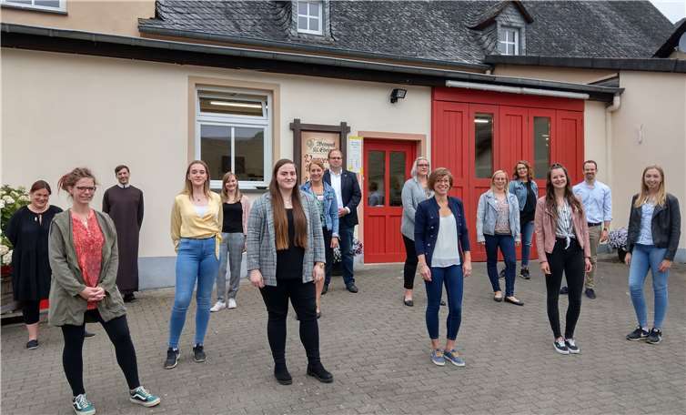 Die Absolventen von Kloster Ebernach feierten ihr kürzlich bestandenes Examen. Foto: Kloster Ebernach