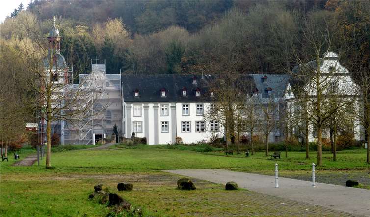 Die Abtei mit Prälatengarten soll in die Landesgartenschau integriert werden.