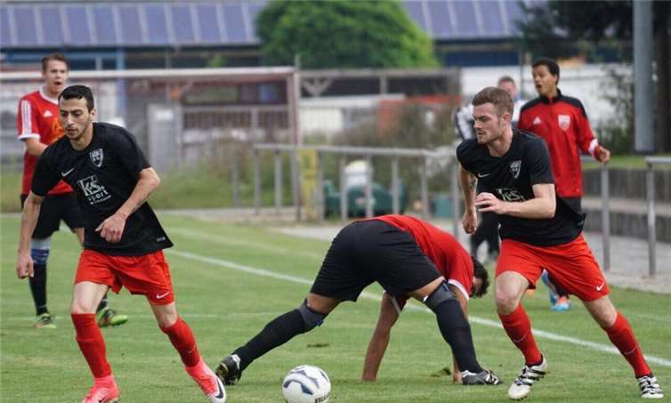 Die Abwehrleistung beider Teams ließ an diesem Tag deutliches Steigerungspotenzial erkennen. Dafür glänzten die Offensivkräfte umso mehr. privat