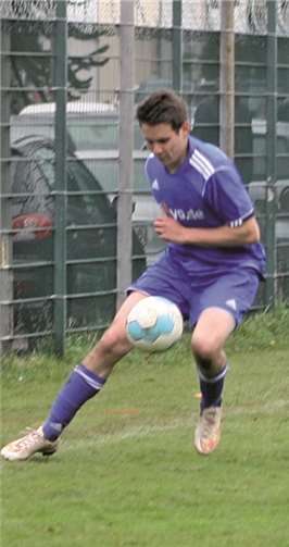 Die Abwehrreihe um Walter Knieps stand auch gegen Bengen gewohnt scher. privat