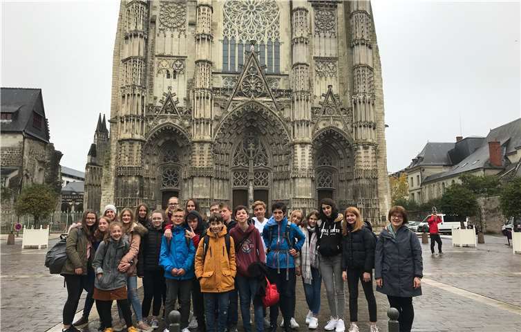 Die Achtklässler des Rhein-Gymnasiums besuchten ihre Austauschschüler in Frankreich. Foto: Rhein-Gymnasium