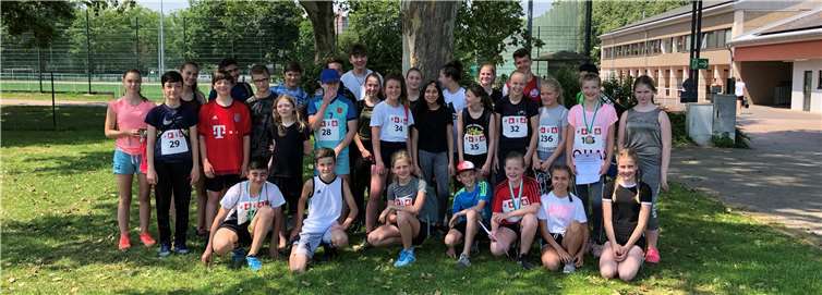 Die Adenauer Athleten im Apollinarisstadion.Foto: privat