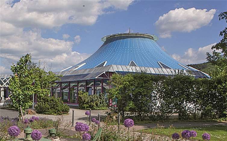 Die Ahr-Thermen in Bad Neuenahr sollen am 8. August wieder eröffnet werden. Jost