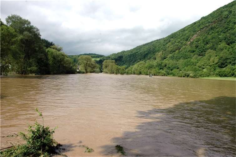Die Ahr breit wie ein See