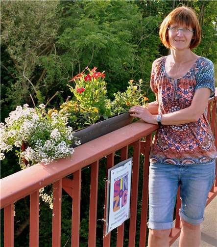 Die Ahrbrücke in voller Blütenpracht. Quellen: BürgerforumSinzig