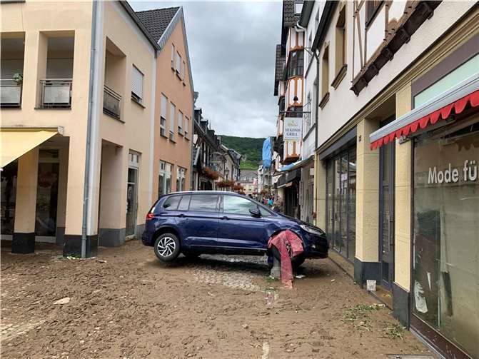 Drei Monate nach der Flut: So sieht Ahrweiler heute aus Die Ahrhutstraße am 15. Juli. Foto: ROB