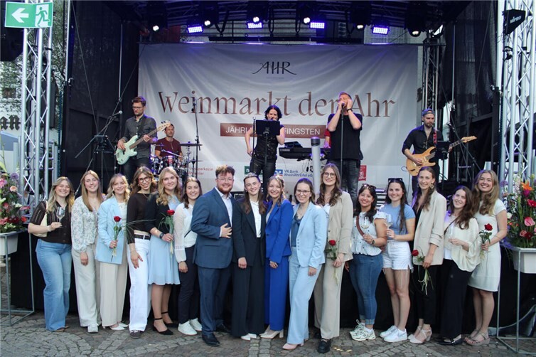 Die Ahrwein-Majestäten vereint auf einem Bild. Foto: DU