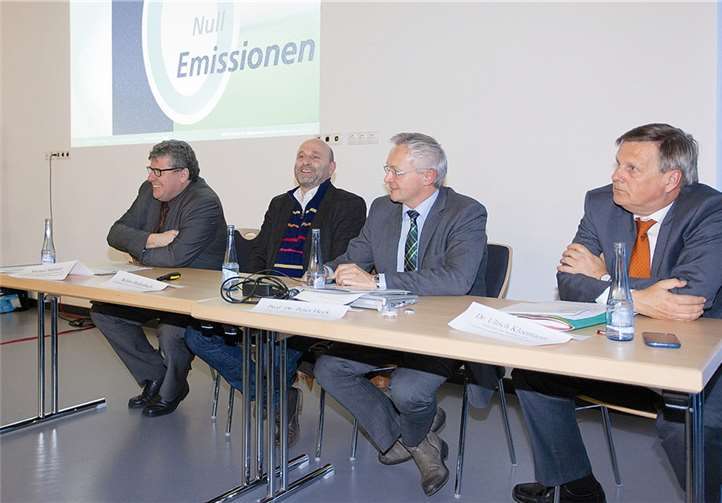 Die Akteure am Podium v.li. Michael Mahler, Prof. Dr. Peter Heck, Achim Hallerbach, Dr. Ulrich Kleemann.