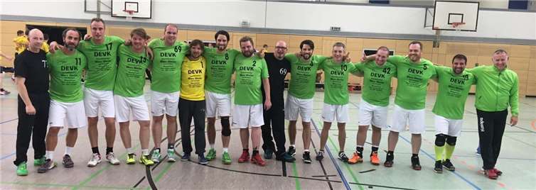 Die Akteure der Mendiger Reserve nach dem Spiel.privat