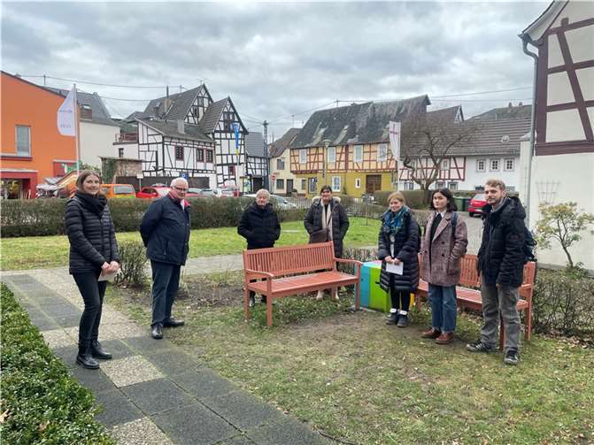 Die Akteure des Generationenprojekts trafen sich, um die weiteren Pläne zu besprechen.  Foto: Stadt Linz am Rhein