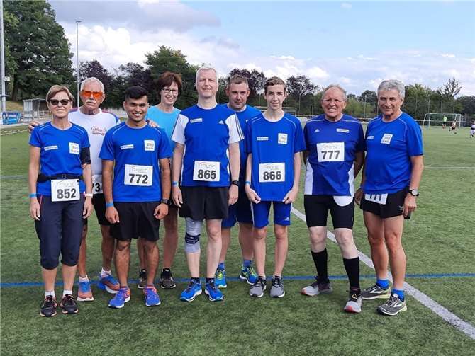 Die Aktiven der LG Laacher See vor dem Start in Weitersburg. Fotos: privat