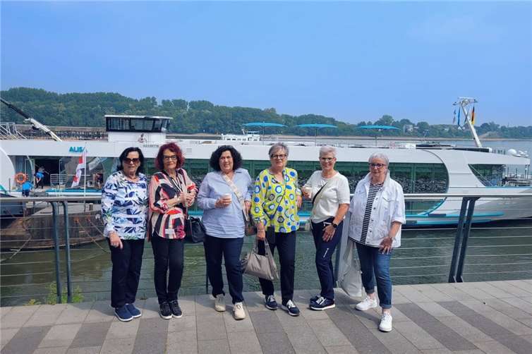 Die Aktiven des Romme‘-Clubs, v. l. n. r.: Inge Schaden, Karin Kolligs, Mechthild Henk, Karin Deres, Marlies Reichart und Otti Pinetzki. Nicht mit an Bord: Ute Schambach.  Foto: privat