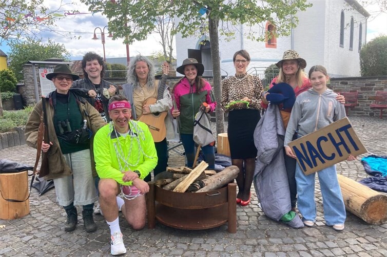 Die Aktiven des Theatervereins Dohr erfreuen in diesem Jahr mit dem kurzweiligen Lustspiel „Camping ist lustig“.