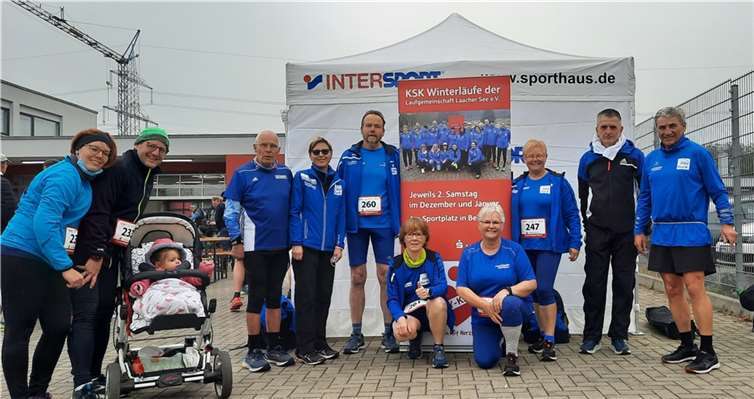 Die Aktiven vor dem 10 km Start (v.li. Herbert Esper, Roland Wesche, Michael Ringel,Jörg, Spurzem, Klaus Jahnz)