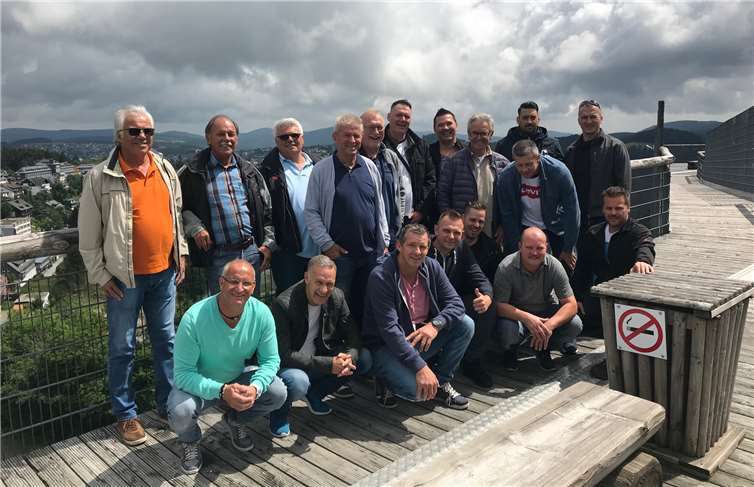 Die Alemannen auf der Panoramabrücke in Winterberg.FC Plaidt AHIGS Pellenz