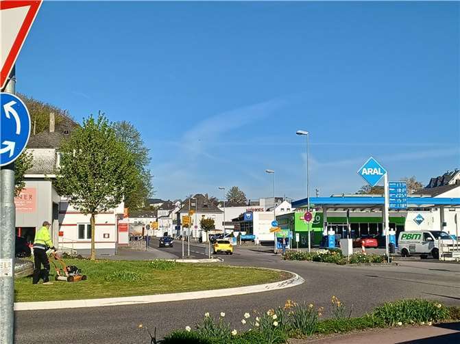 Die Alleestraße in Montabaur wird vom 13. bis zum 15. Mai zwischen den beiden Kreiseln Allmannshausen und Bahnhofstraße halbseitig gesperrt.Foto: VG Montabaur / Christina Weiß