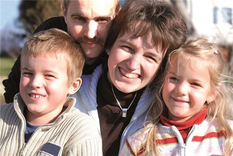 Die Allgemeine Sozialberatung: Für jeden, der Hilfe braucht. Familie S. kann nun wieder etwas positiver in die Zukunft blicken.privat