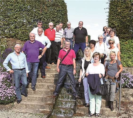 Die Alten Herren am bekannten Wasserfall mitten in Saarburg.privat