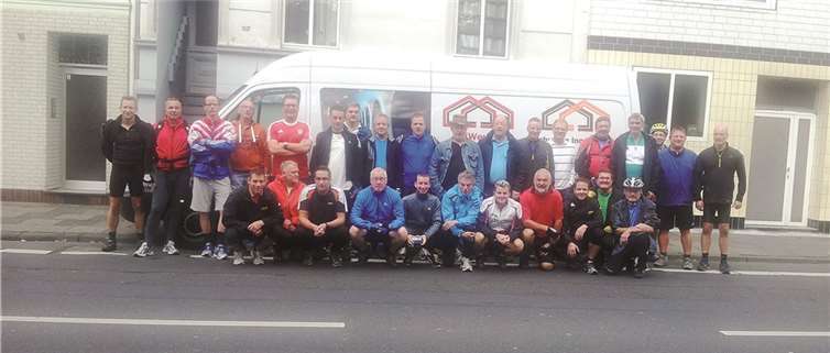 Die Alten Herren des VfL Oberbieber begaben sich auf ihre „Lottokassen“-Fahrradtour.Privat