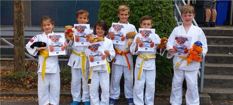 Die Altersklasse U10 (v.l.) Maria, Kilian, Frederic, Felix, Johannes, Jonas. Fotos: privat