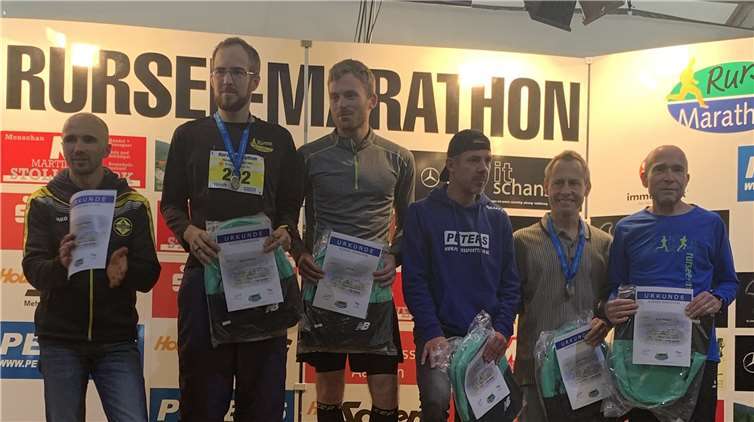 Die Altersklassensieger des 23. Rursee-Marathons.Foto: privat