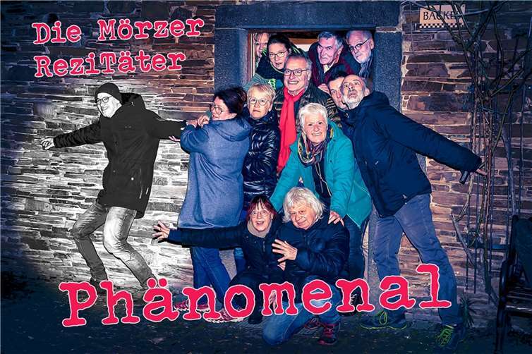 Die Amateurtheater-Gruppe aus Mörz ist bereits mitten in den Proben.  Foto: Helmut von Scheven