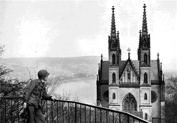Die Amerikaner sind da: Foto vom 16. März 1945, ein Tag, bevor die als Brücke von Remagen bekannte Ludendorff-Brücke einstürzte.Foto: Archiv Friedensmuseum