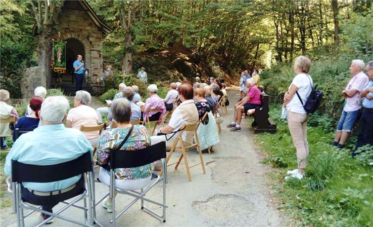 Die Andacht lief unter dem Motto: „Wir sind nur Gast auf Erden!“ Foto: privat